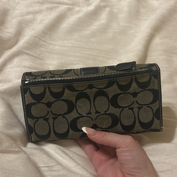 Coach Black & Brown Wallet Clutch - Picture 5 of 17